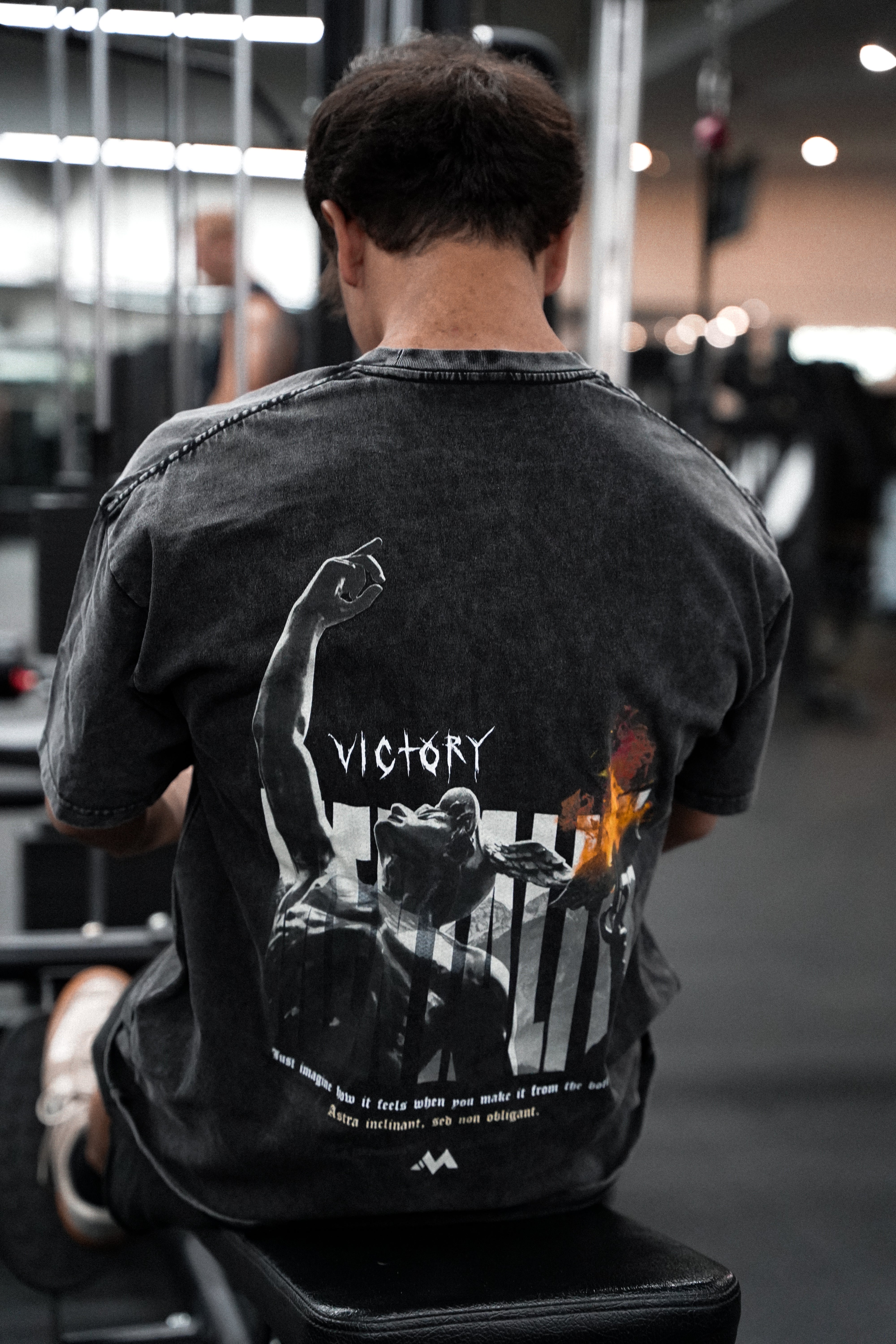 VICTORY VINTAGE TEE