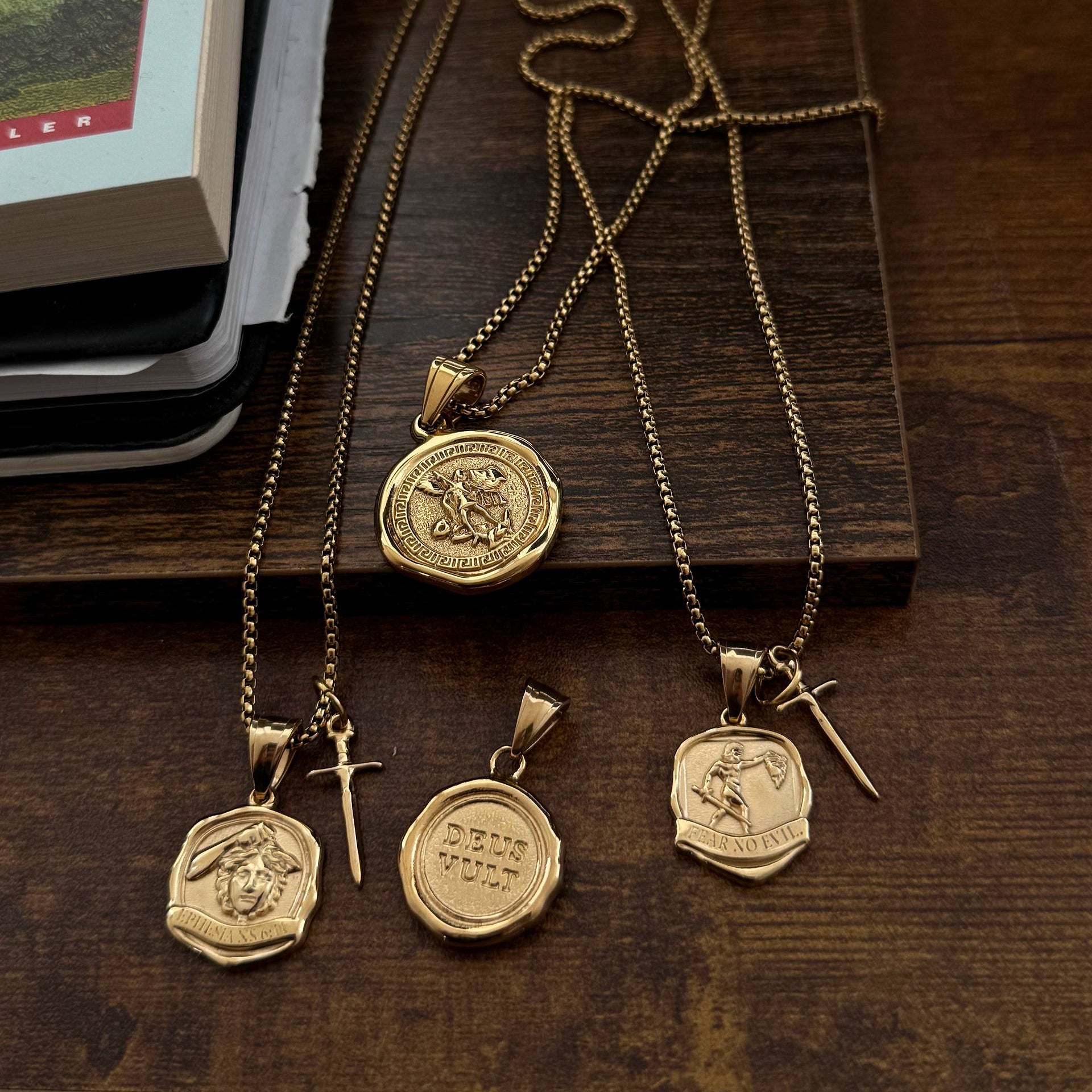 ( PRE-ORDER ) KNIGHT'S PEACE PENDANT - SILVER