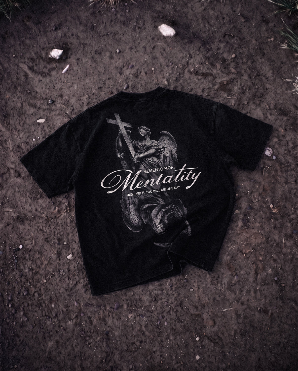 MEMENTO MORI TEE