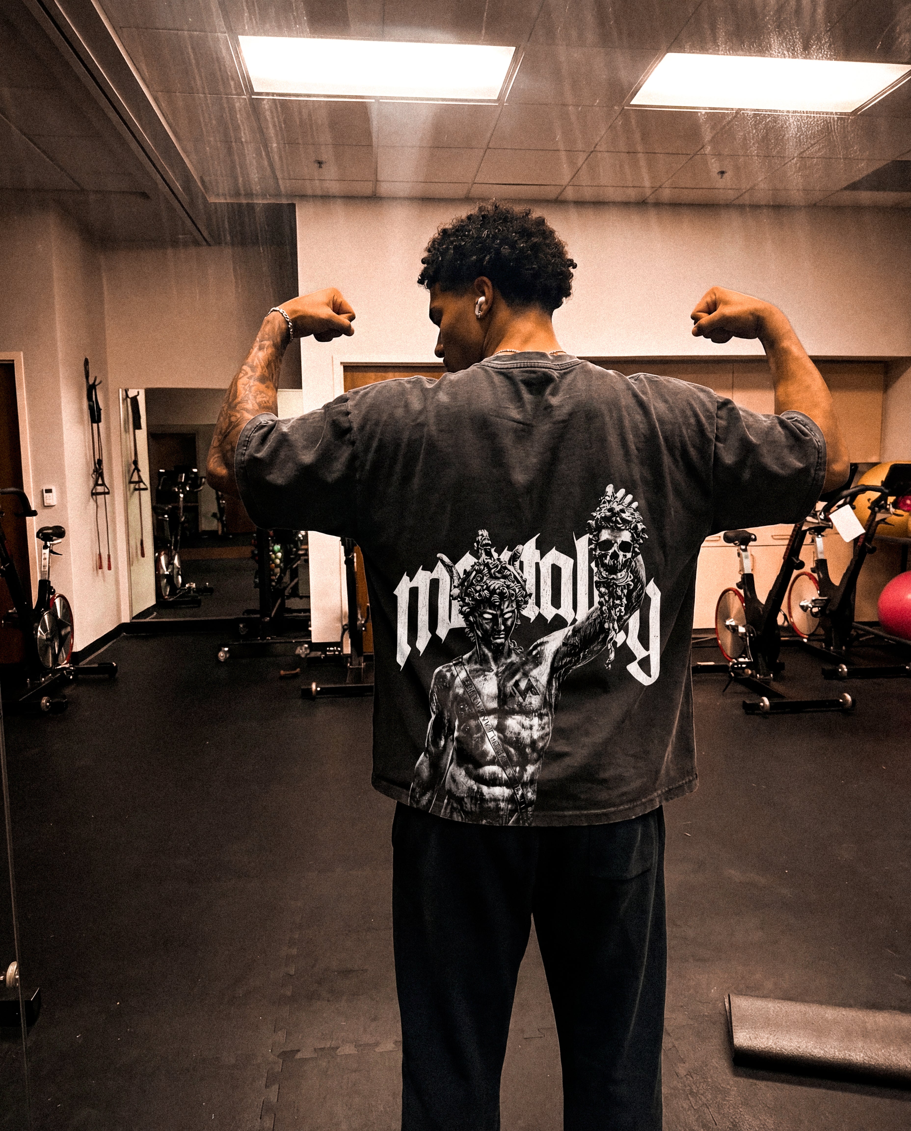 'PERSEUS VS MEDUSA' TEE