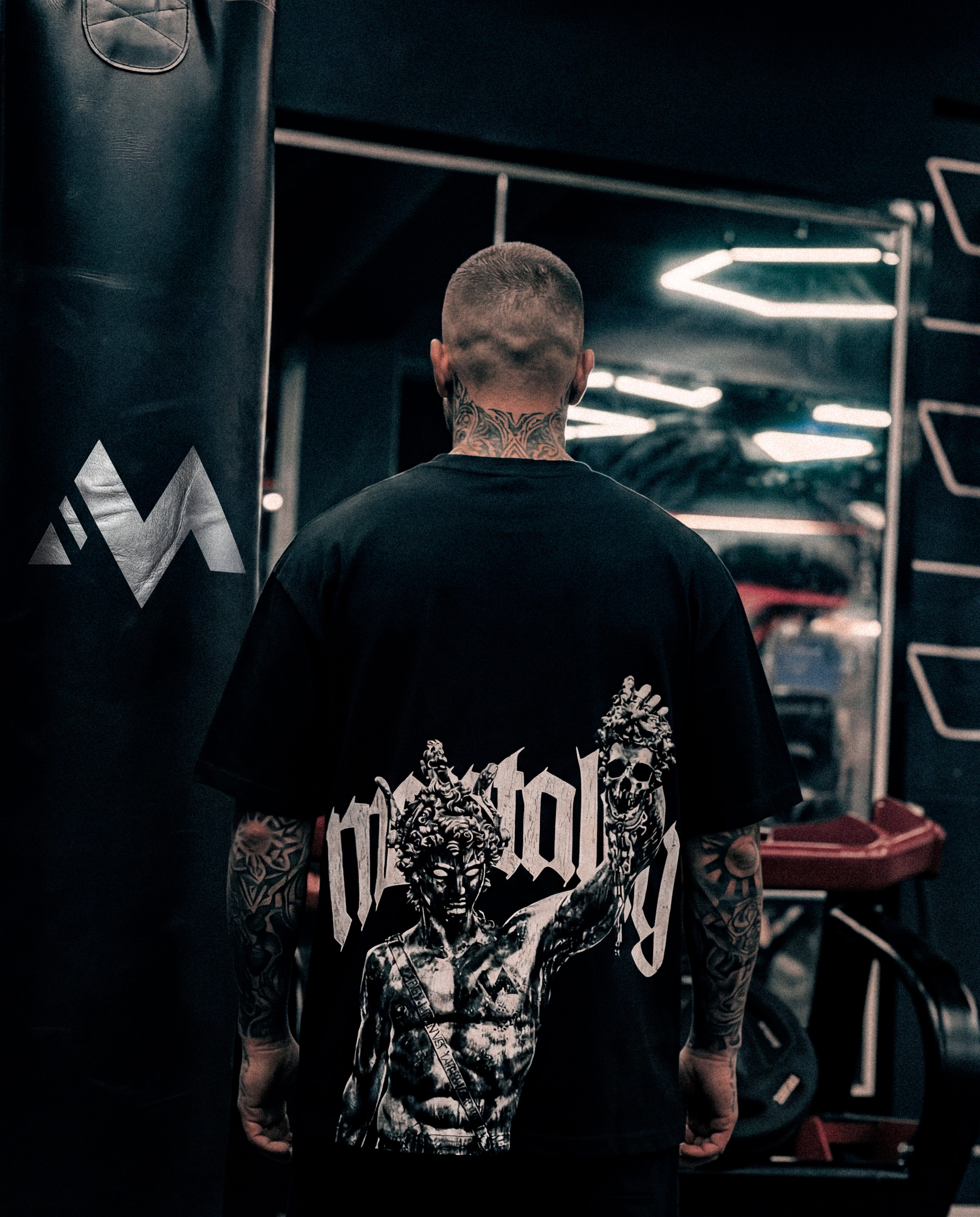 'PERSEUS VS MEDUSA' TEE