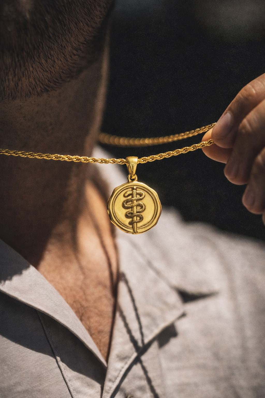 'DEUS VULT' PENDANT - GOLD