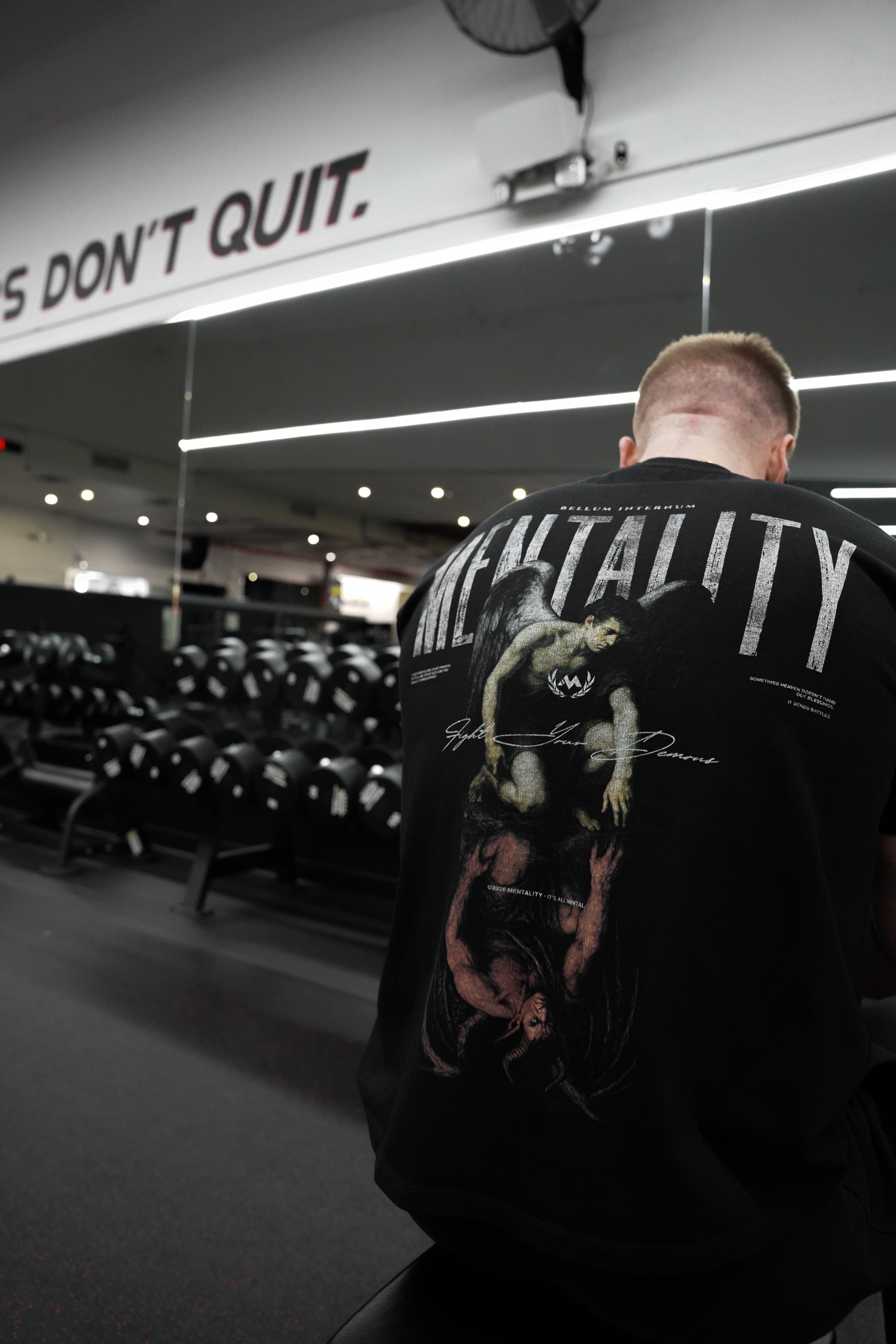 'BELLUM INTERNUM' TEE - BLACK