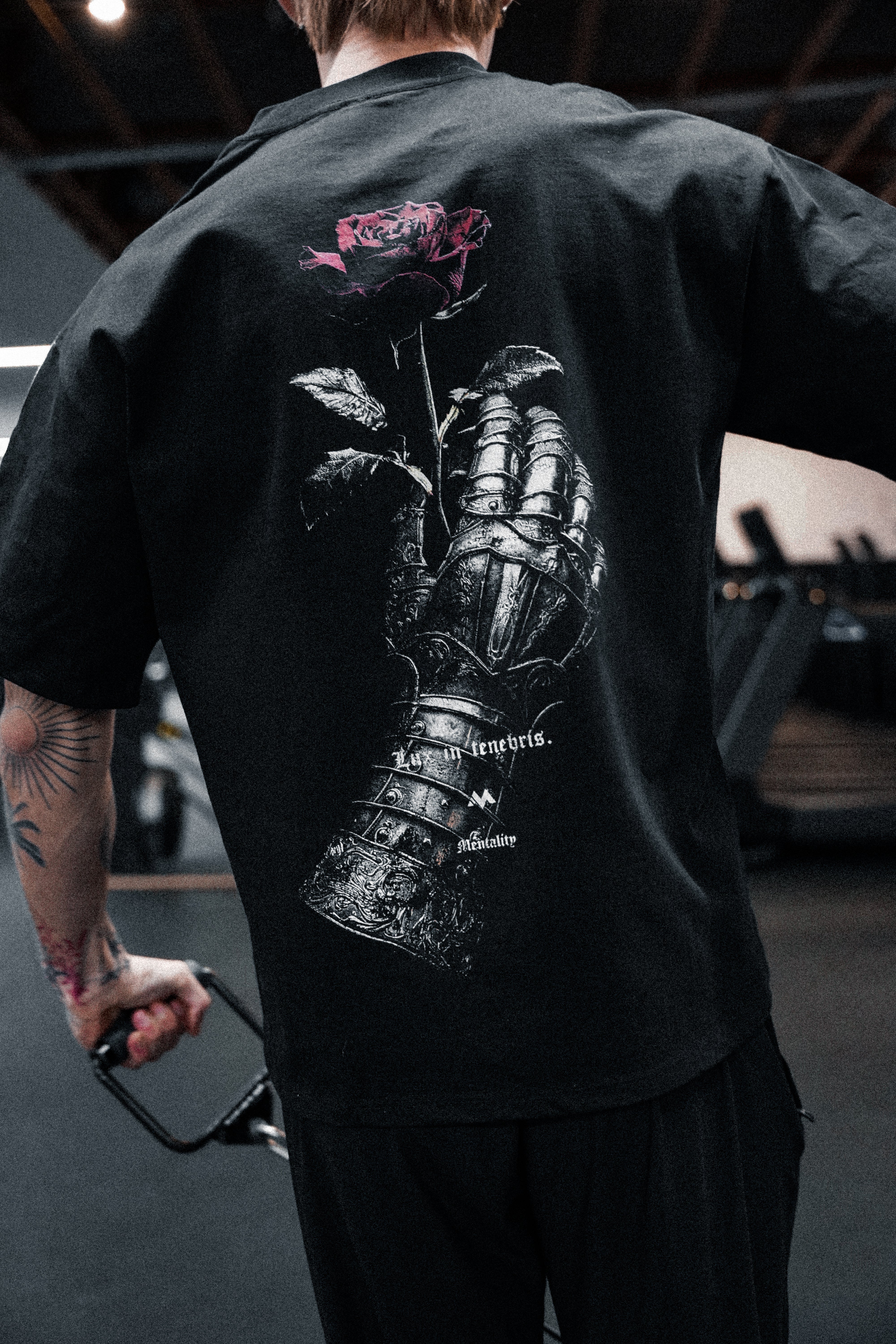 KNIGHT'S ROSE TEE