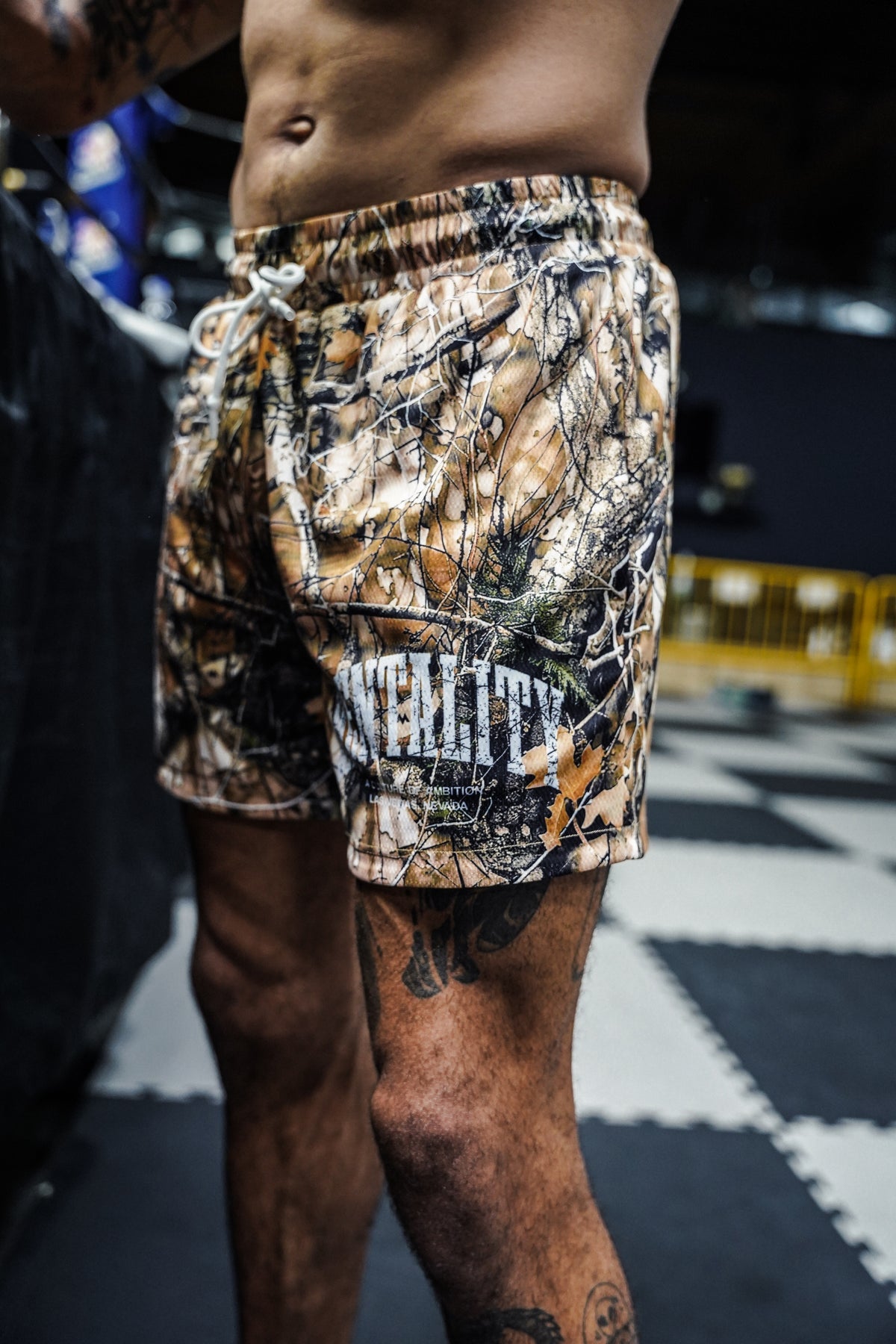 MENTALITY CAMO SCRIPT REVERSIBLE SHORTS