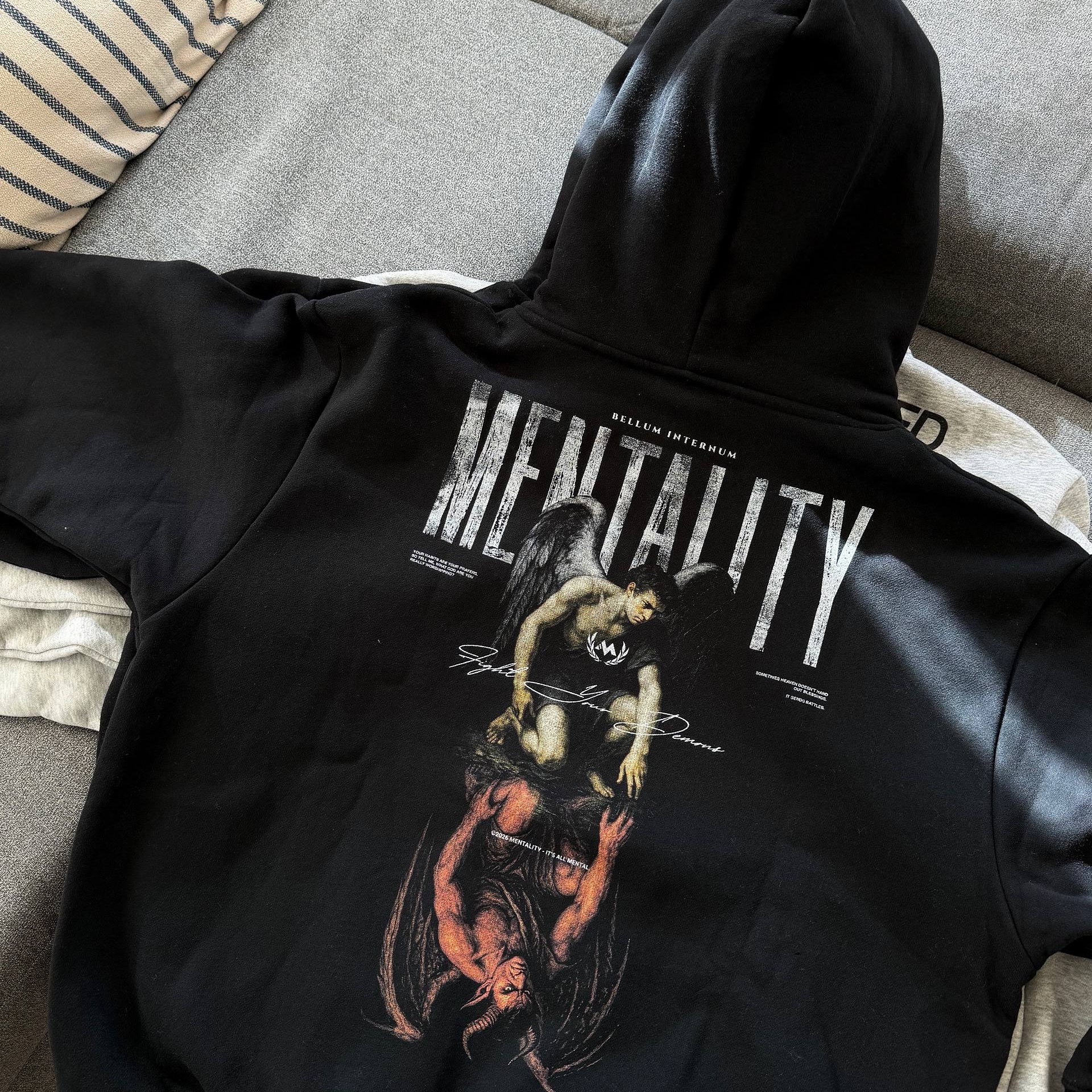'BELLUM' TRAINING HOODIE - BLACK