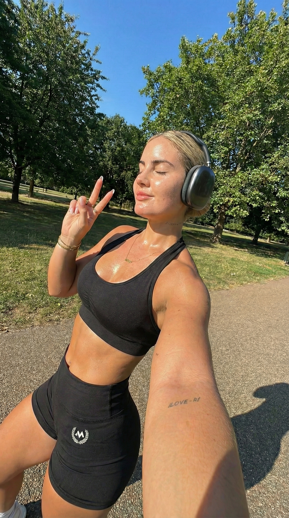 MENTALITY WOMENS SHORTS - BLACK