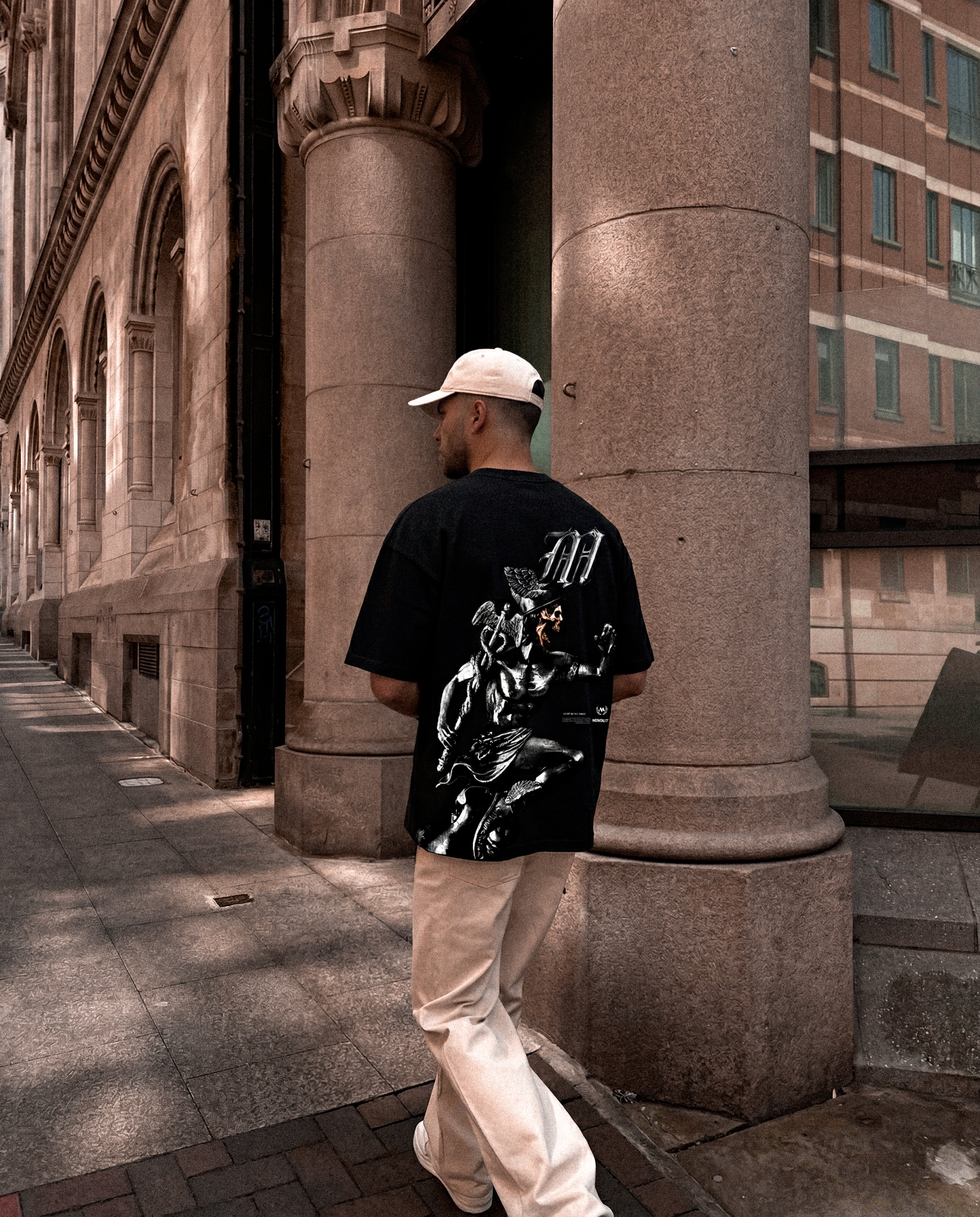 SKULL RUNNER TEE